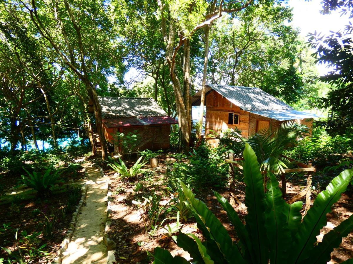 Santi Garden Bungalows Iboih Exterior photo