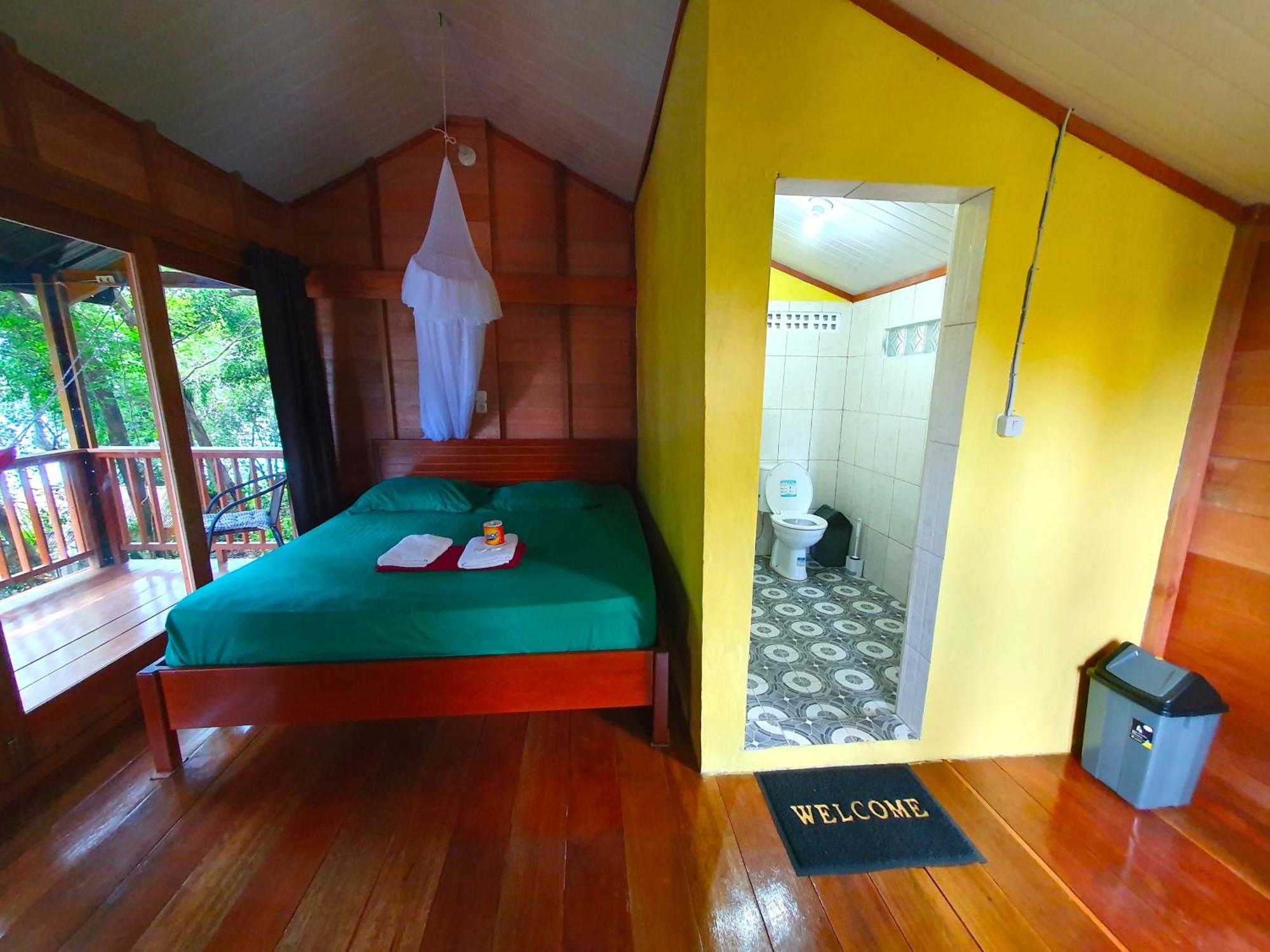 Santi Garden Bungalows Iboih Exterior photo